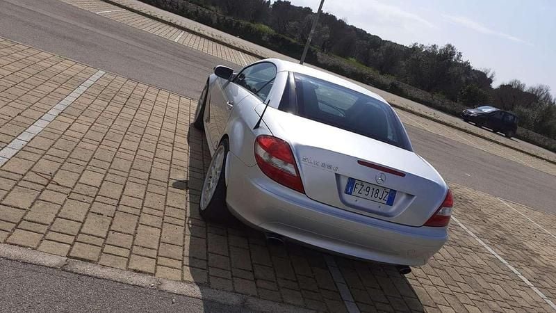 Usata Mercedes SLK350 272 CV (200 kW) 2008 Argento Cabrio