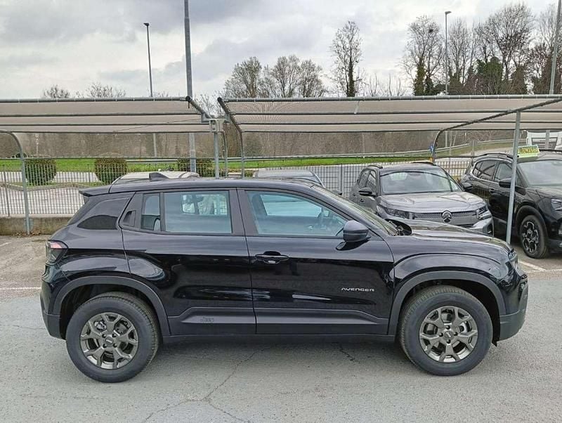 Nuova Jeep Avenger Longitude 101 CV (74 kW) 2026 Nero volcano SUV