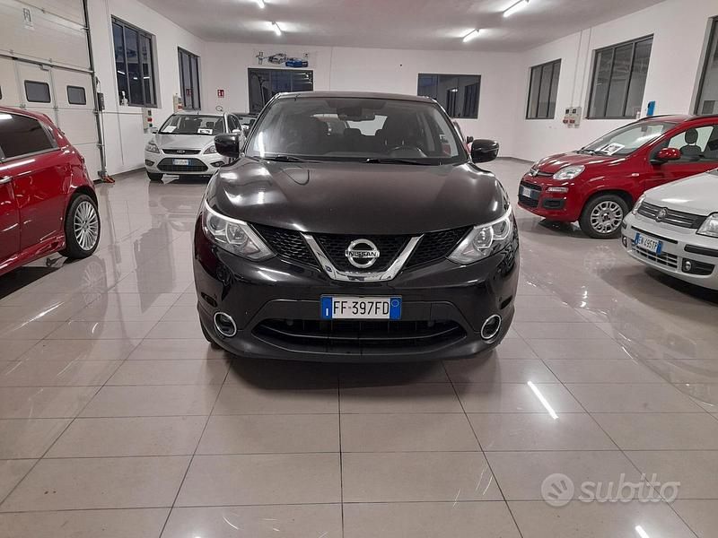 Usata Nissan Qashqai Acenta 110 CV (80 kW) 2016 Nero SUV