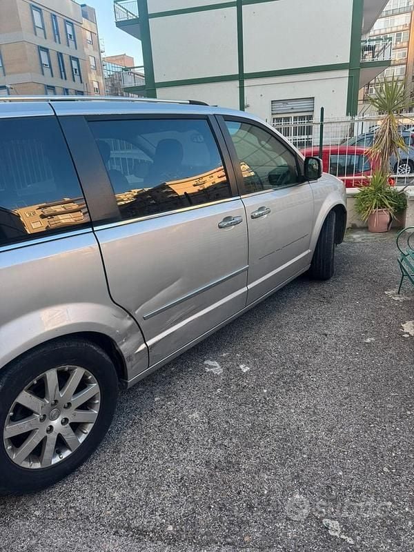 Usata Chrysler Grand Voyager 163 CV (119 kW) 2008 Monovolume
