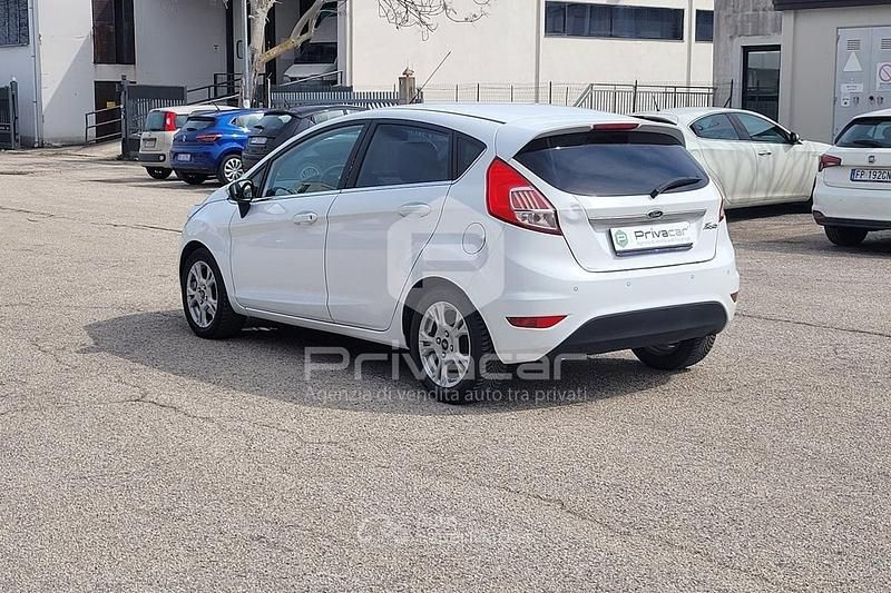 Usata Ford Fiesta Business Edition 75 CV (55 kW) 2016 Bianco Berlina