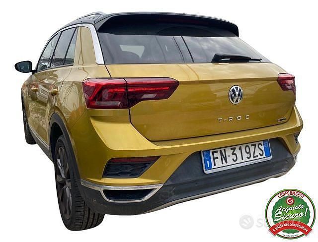 Usata VW T-Roc Style 150 CV (110 kW) 2018 Giallo SUV