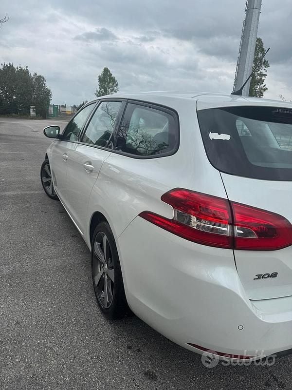 Usata Peugeot 308 2020 Bianco Station wagon