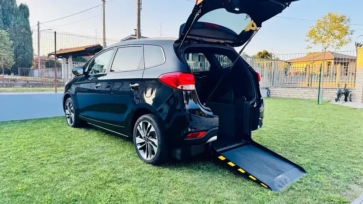 Usata Kia Carens 141 CV (103 kW) 2019 Monovolume