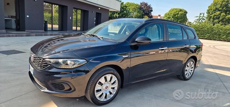 Usata Fiat Tipo 95 CV (69 kW) 2019 Blu Station wagon