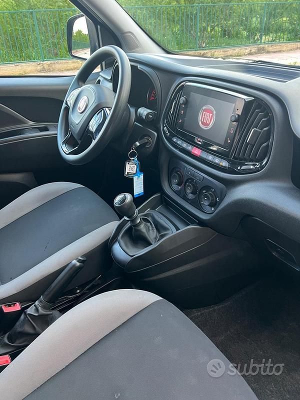 Usata Fiat Doblò 2022 Grigio Monovolume