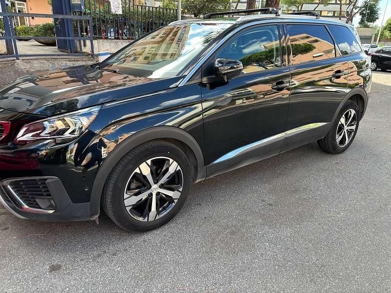 Usata Peugeot 5008 Allure 131 CV (96 kW) 2019 Nero SUV