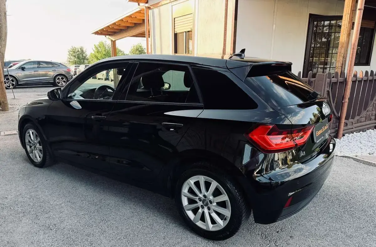 Usata Audi A1 Advanced Plus 95 CV (69 kW) 2020 Perlato  tetto nero SUV