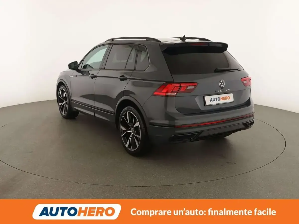 Usata VW Tiguan R-line 150 CV (110 kW) 2023 Grigio SUV