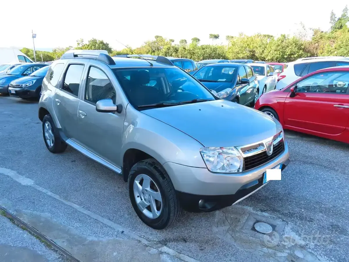 Usata Dacia Duster 107 CV (78 kW) 2012 Giallo SUV