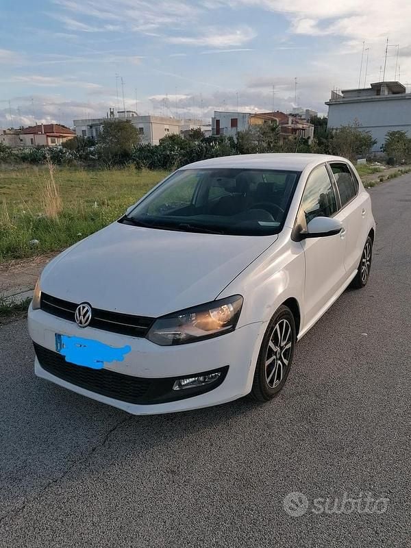 Usata VW Polo 90 CV (66 kW) 2011 Bianco Berlina