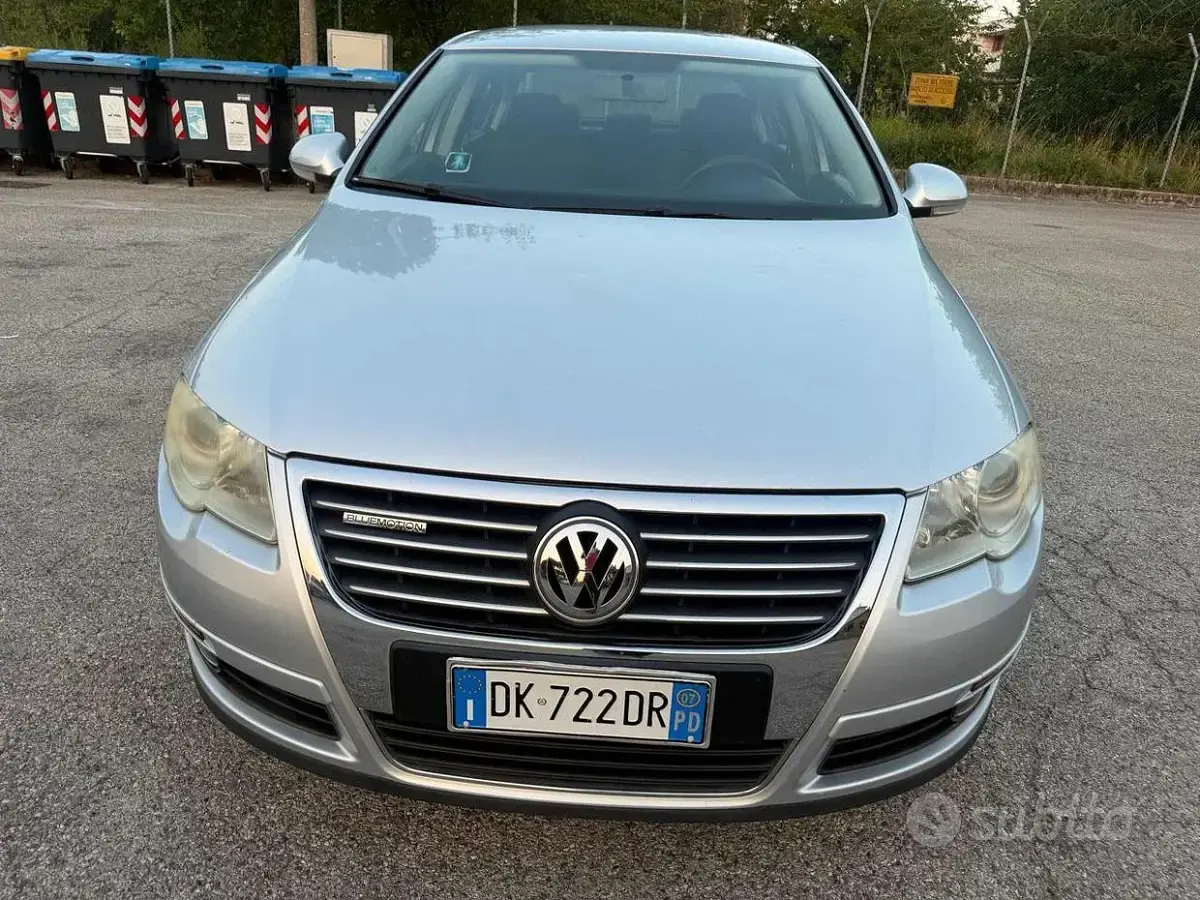 Usata VW Passat S 105 CV (77 kW) 2007 Grigio Berlina