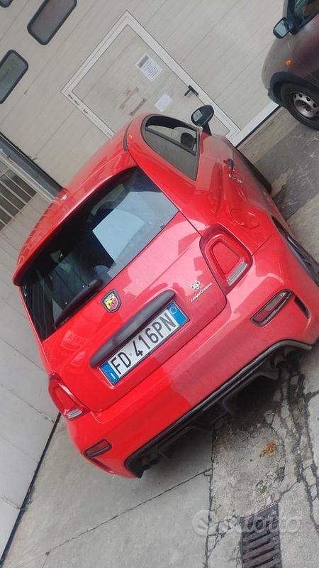 Usata Abarth 595 Competizione 180 CV (132 kW) 2016 Rosso Utilitaria
