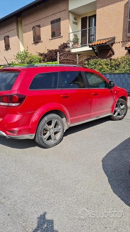 Usata Fiat Freemont 170 CV (125 kW) 2015 Rosso SUV