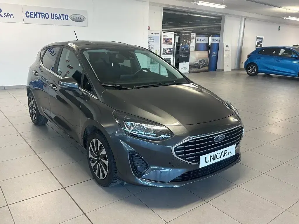 Usata Ford Fiesta Titanium 125 CV (91 kW) 2022 Magnetic grey Berlina