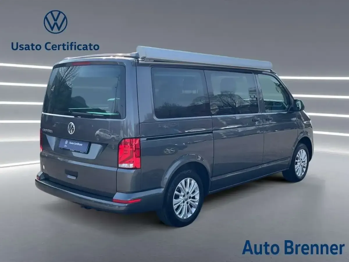 Usata VW California Beach 150 CV (110 kW) 2022 Grigio Furgone