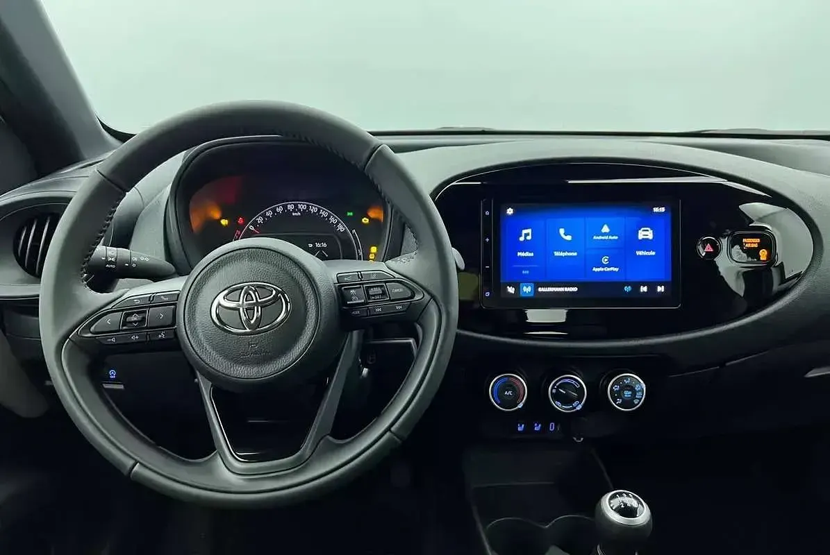 Nuova Toyota Aygo X Active 72 CV (52 kW) 2026 Bianco SUV
