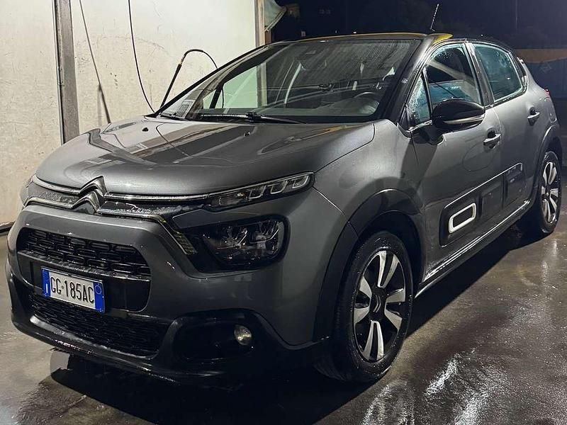 Usata 2021 Citroën C3 Shine Due volumi | 13.900 € (Cara) - Immagine 1/4