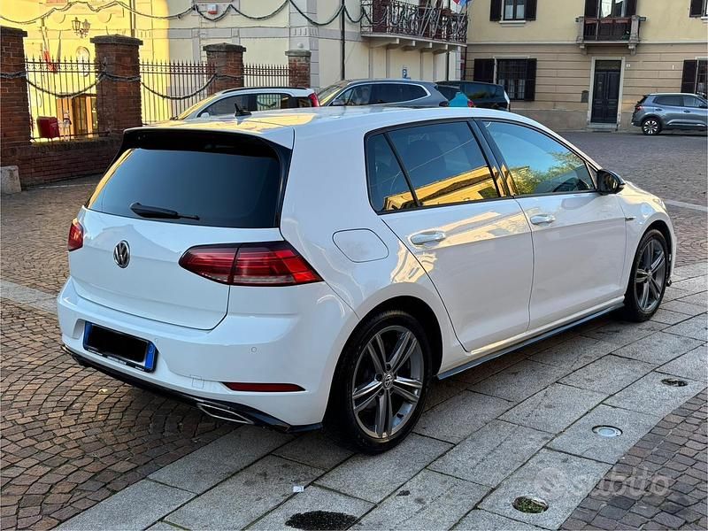 Usata VW Golf VII Sportline 116 CV (85 kW) 2018 Bianco Berlina