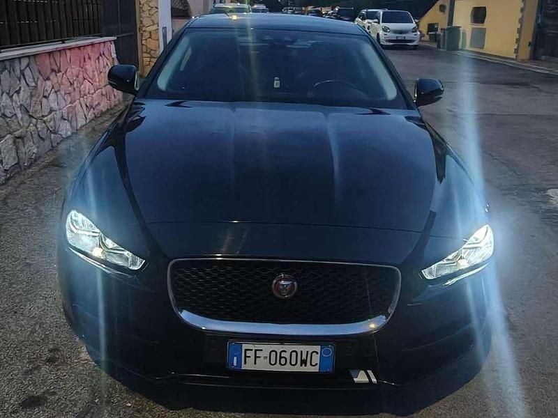 Usata Jaguar XE Prestige 179 CV (131 kW) 2016 Nero Berlina