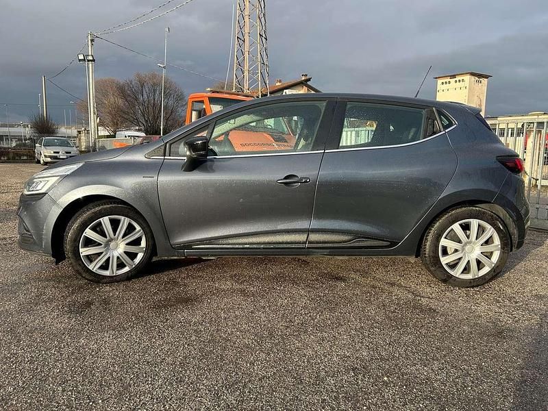 Usata Renault Clio IV Zen 75 CV (55 kW) 2019 Grigio Berlina