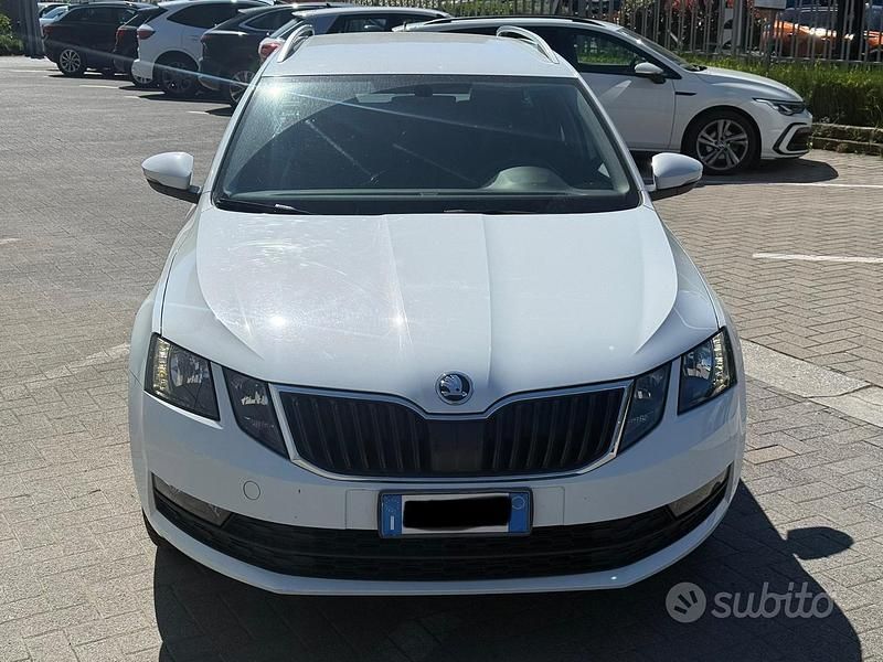 Usata Skoda Octavia G-TEC Executive 110 CV (80 kW) 2017 Bianco Station wagon