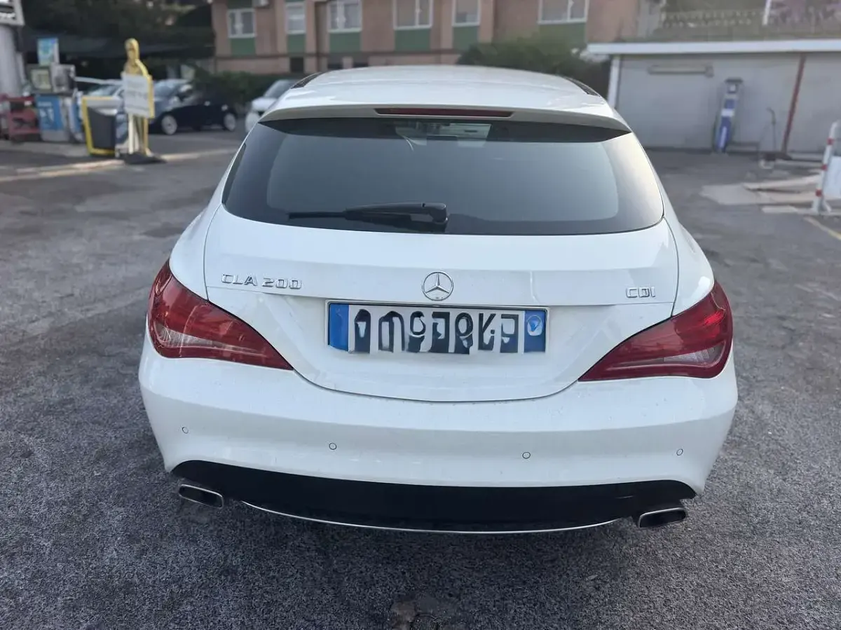 Usata Mercedes CLA200 Shooting Brake Premium 136 CV (100 kW) 2015 Bianco Station wagon