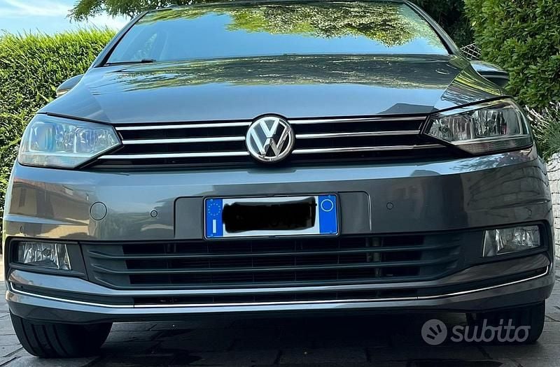 Usata VW Touran Executive 150 CV (110 kW) 2016 Grigio Monovolume