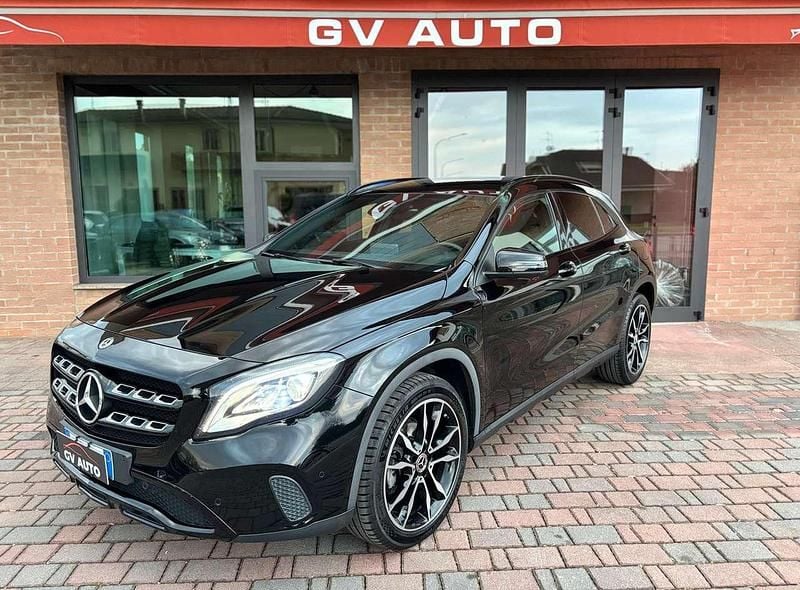 Usata Mercedes GLA200 Edition 136 CV (100 kW) 2019 Nero SUV