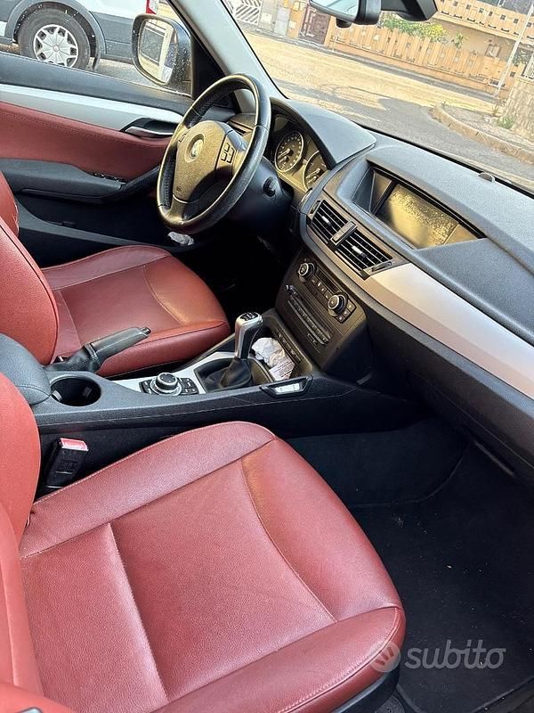 Usata BMW X1 143 CV (105 kW) 2010 Nero SUV