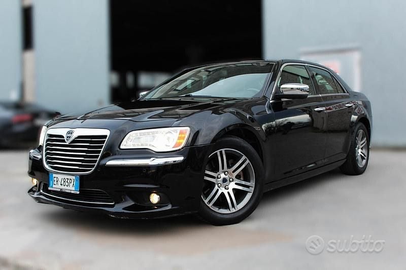 Usata Lancia Thema 239 CV (175 kW) 2013 Nero Berlina