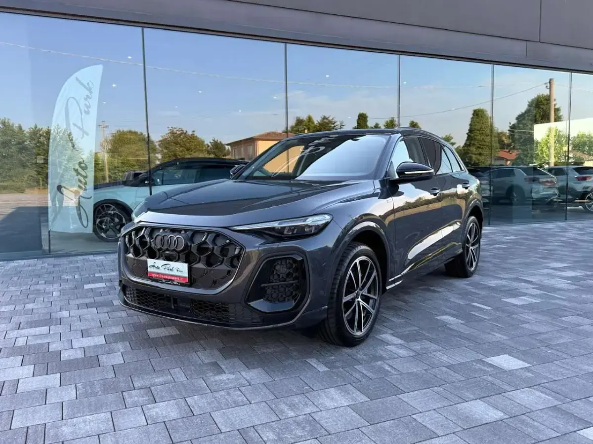 Nuova Audi Q5 S-Line 204 CV (150 kW) 2026 Grigio SUV
