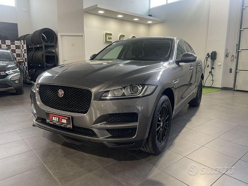 Grigio scuro Usata 2019 Jaguar F-Pace Portfolio SUV | 25.900 € (Buon prezzo) - Immagine 1/4