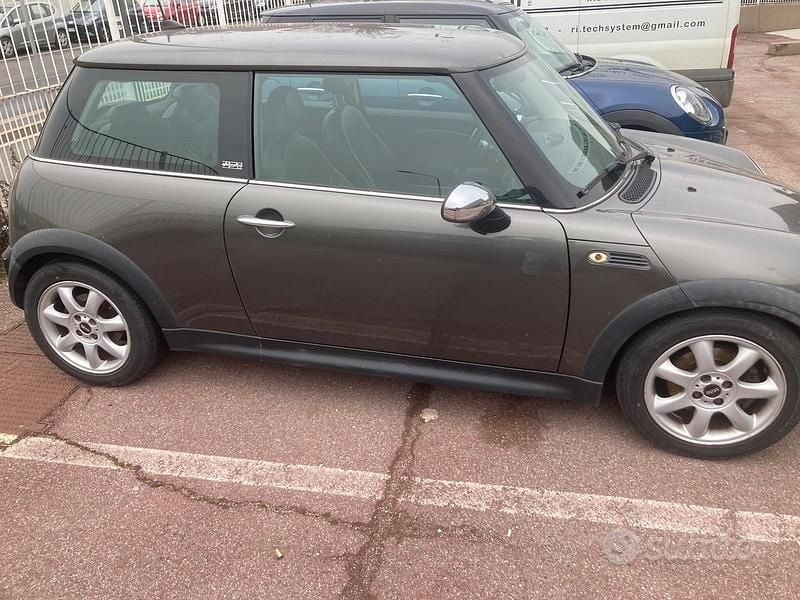 Usata Mini ONE 88 CV (64 kW) 2005 Grigio Utilitaria