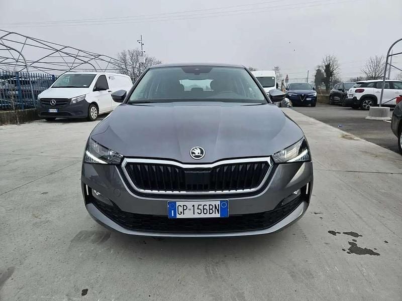 Usata Skoda Scala Ambition 95 CV (69 kW) 2023 Argento Utilitaria
