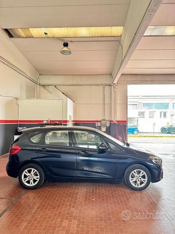 Usata BMW 216 Active Tourer Luxury Line 116 CV (85 kW) 2015 Blu Monovolume
