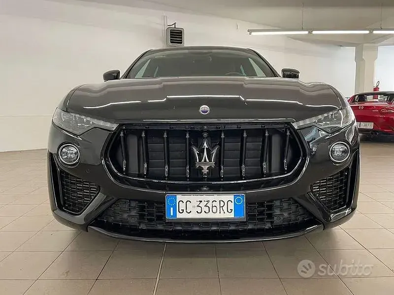 Usata Maserati Levante 250 CV (183 kW) 2020 Nero SUV