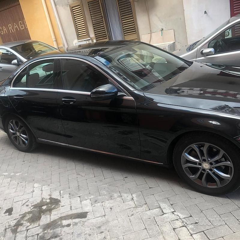 Usata Mercedes C200 136 CV (100 kW) 2017 Nero Berlina