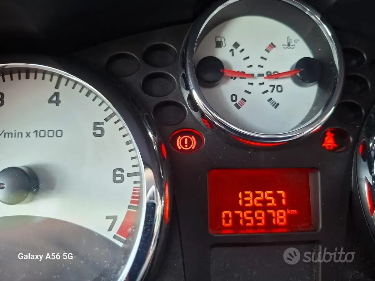 Usata Peugeot 207 73 CV (53 kW) 2011 Grigio Berlina