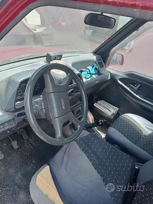 Usata Suzuki Vitara 96 CV (70 kW) 1996 Rosso SUV