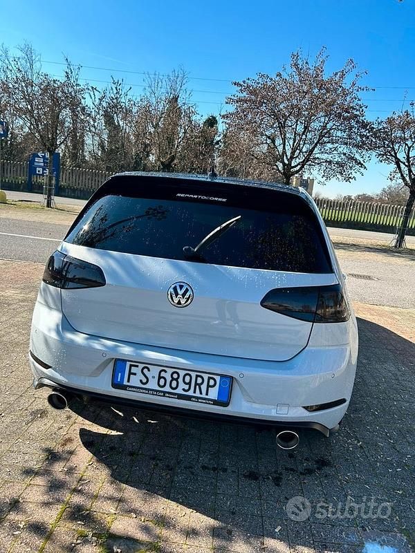 Usata VW Golf VII R-line 170 CV (125 kW) 2018 Bianco Berlina
