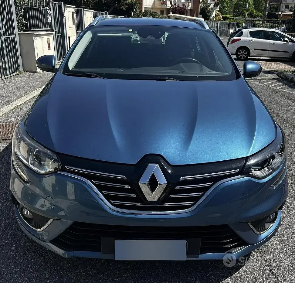 Usata Renault Mégane IV 110 CV (80 kW) 2017 Blu Station wagon