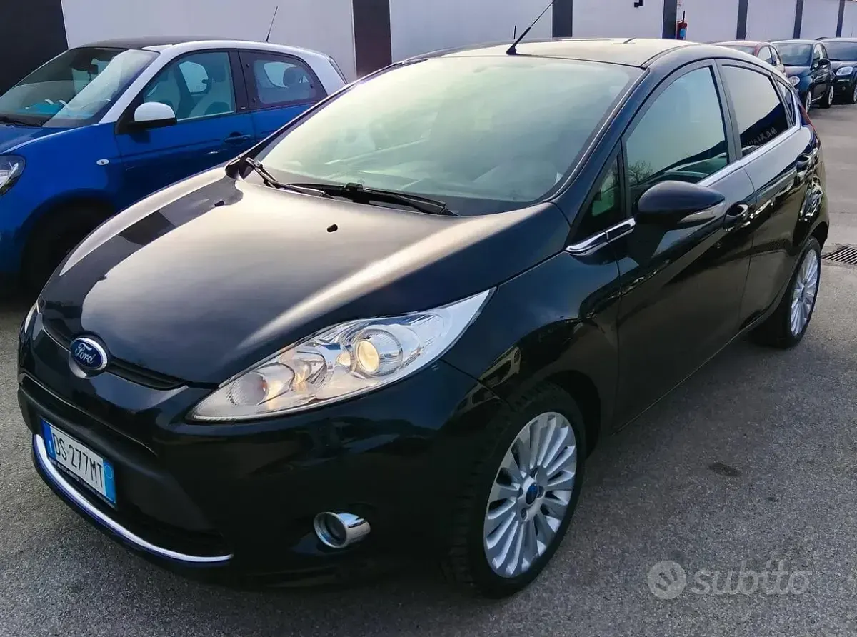 Usata Ford Fiesta Titanium 68 CV (50 kW) 2009 Nero Berlina