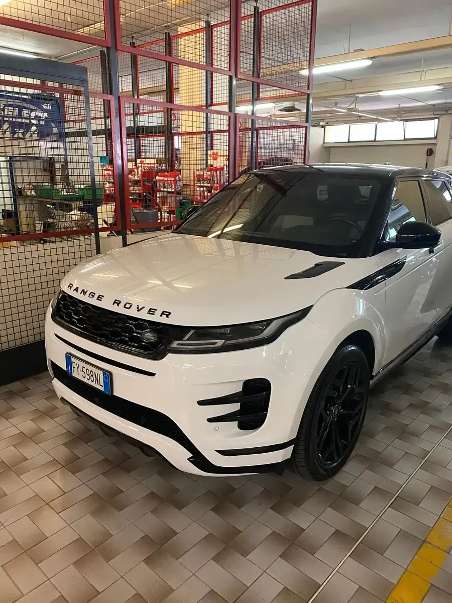 Usata Land Rover Range Rover evoque R-Dynamic 149 CV (109 kW) 2019 Bianco SUV