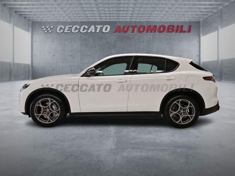 Usata Alfa Romeo Stelvio Sprint 209 CV (153 kW) 2024 Bianco SUV