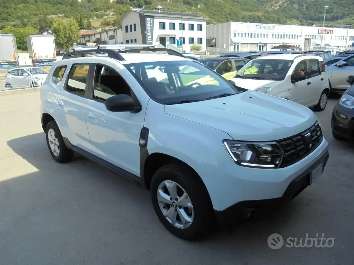 Usata Dacia Duster Comfort 101 CV (74 kW) 2021 Bianco SUV