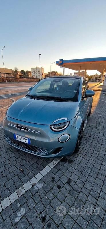 Usata Fiat 500e Icon 86 kW (118 CV) 2020 Cabrio