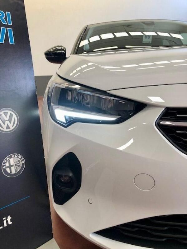 Usata Opel Corsa Elegance 75 CV (55 kW) 2021 Bianco Berlina