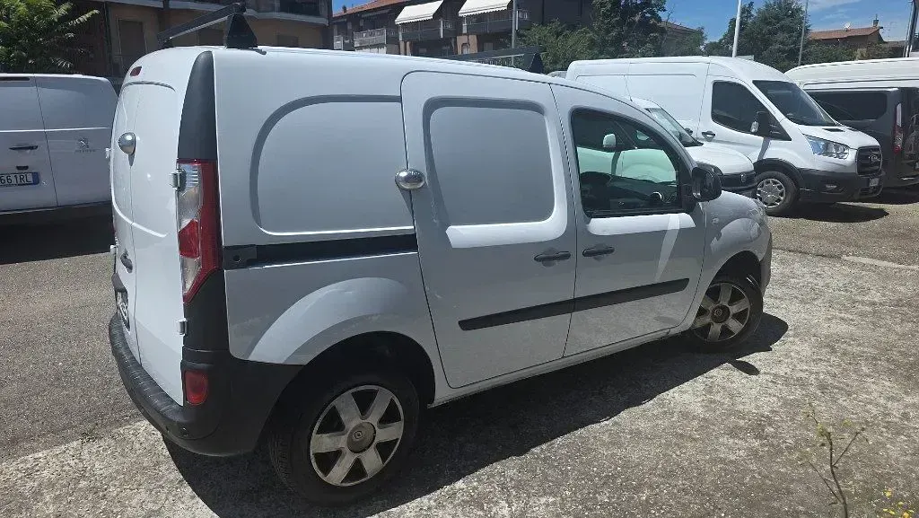 Usata Renault Kangoo 75 CV (55 kW) 2015 Bianco / pastello Monovolume