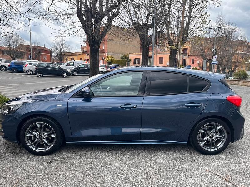 Usata Ford Focus ST-Line 125 CV (91 kW) 2019 Blu Berlina